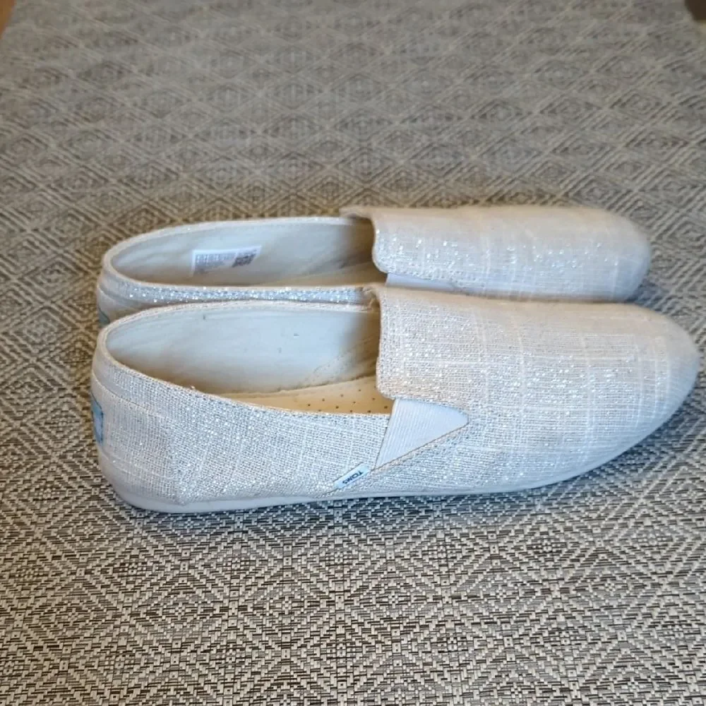 TOMS Light Tan With Glitter Threading Woven Slip-On Shoes  Women's Size 9.5